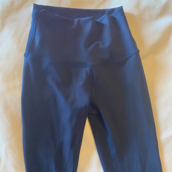 Lululemon high rise Wunder Train size 0, 23 inches - Picture 2 of 3